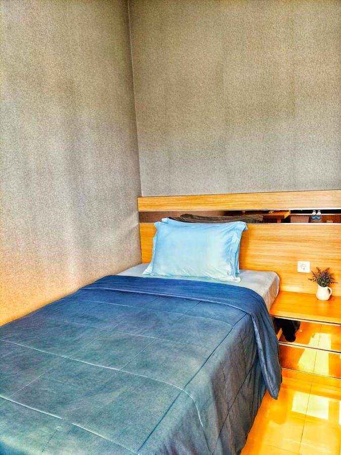 Cozy Residence Tomang Jakarta Eksteriør bilde